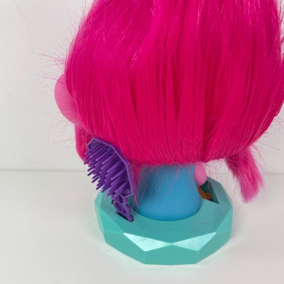 DreamWorks Trolls Band Together Poppy Styling Head - Picture 4 of 4